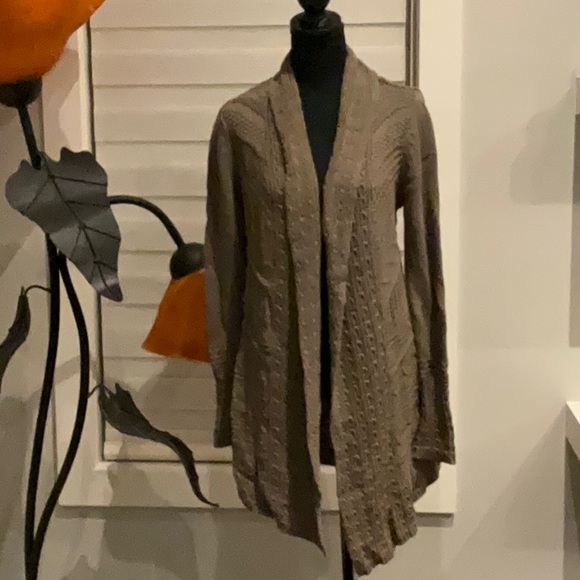Anthropologie Romi Light Brown Cable Knit Cardigan Size M - Picture 5 of 9